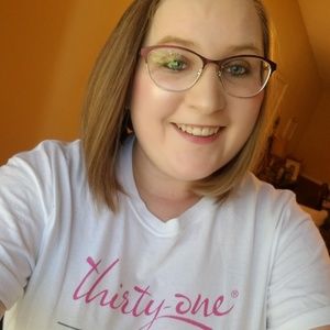 Meet your Posher, Rebekah